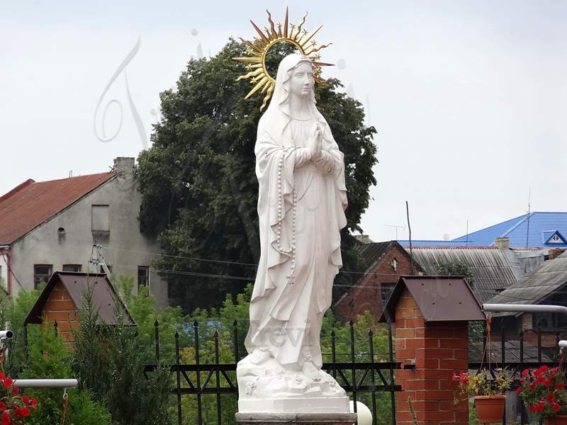 Virgin Mary Statue Details: