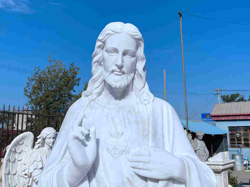 jesus statue-Trevi sculpture